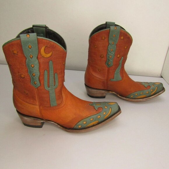 NEW ALLEN'S Women’s Coyote Moon Cowboy Boots, Size 5.5, Snip Toe, Low Heel - Picture 5 of 8